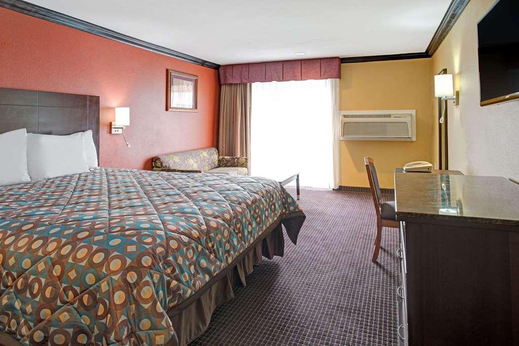 Quality Inn & Suites Sacramento Zewnętrze zdjęcie