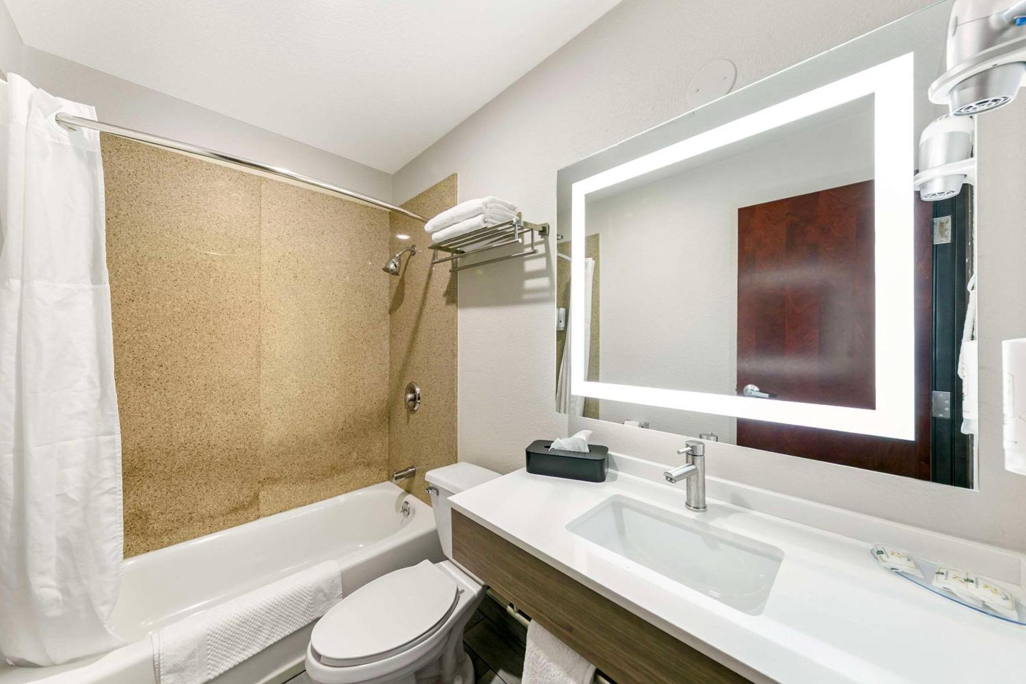 Quality Inn & Suites Sacramento Zewnętrze zdjęcie