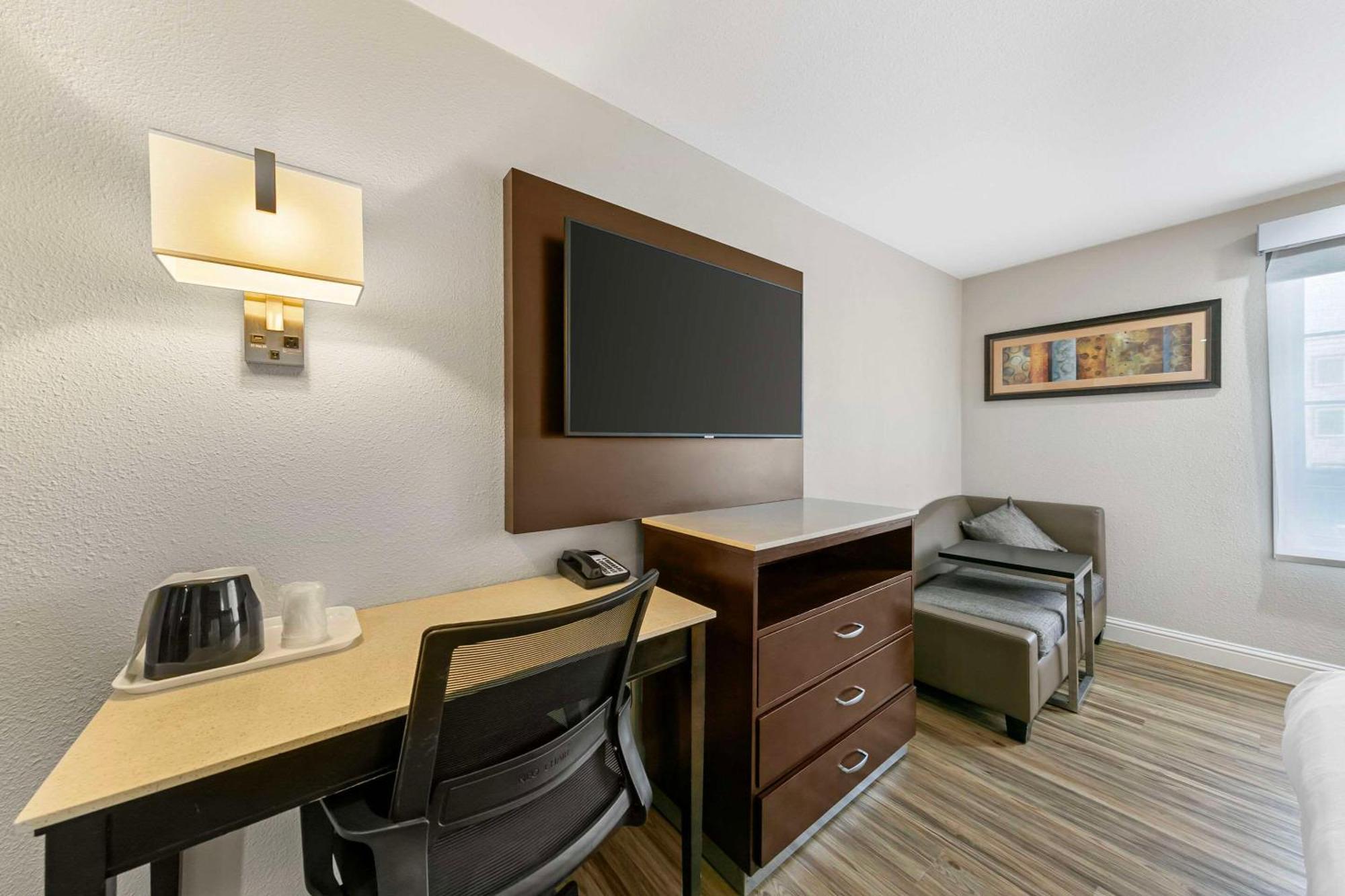 Quality Inn & Suites Sacramento Zewnętrze zdjęcie