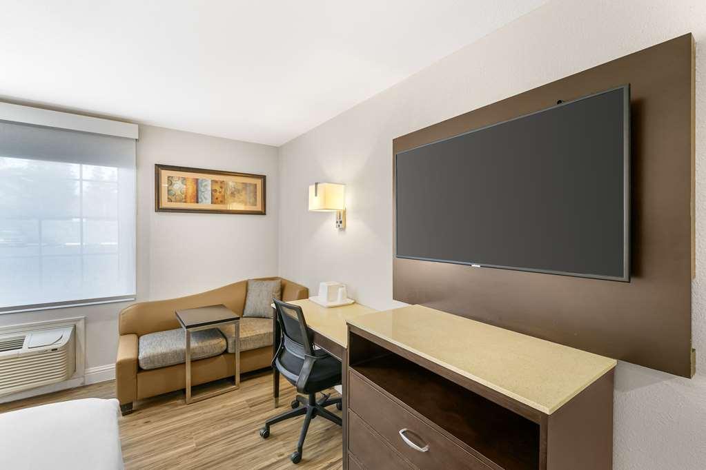 Quality Inn & Suites Sacramento Pokój zdjęcie