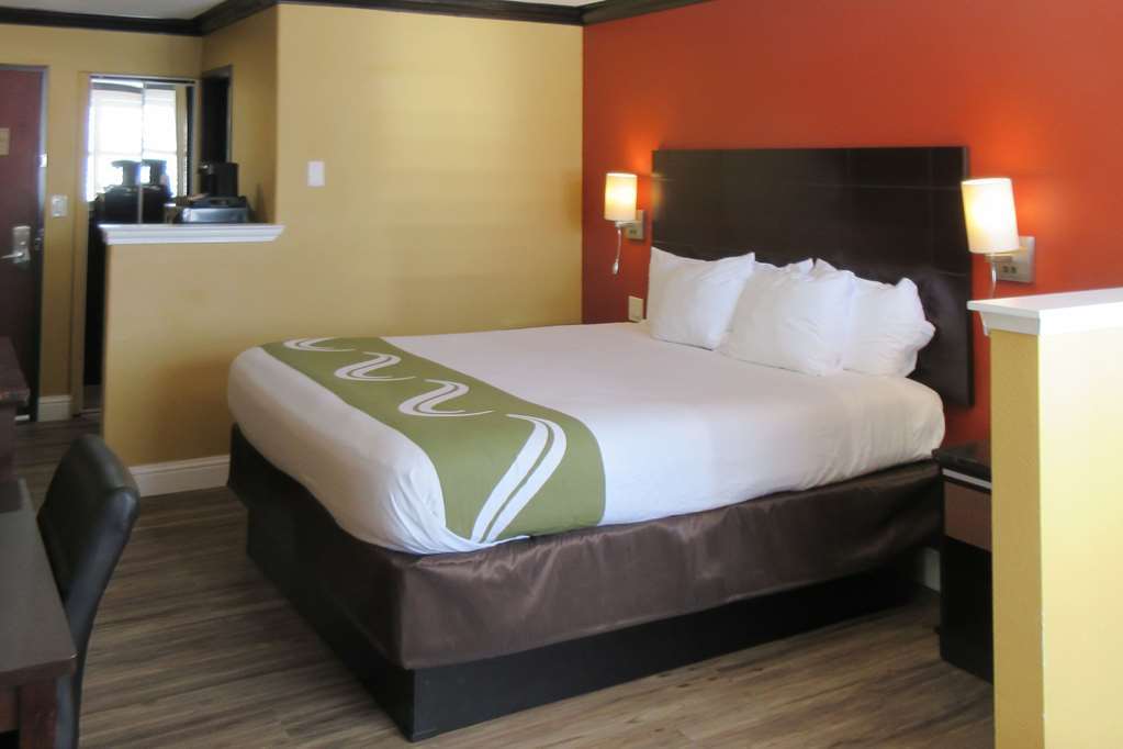 Quality Inn & Suites Sacramento Pokój zdjęcie