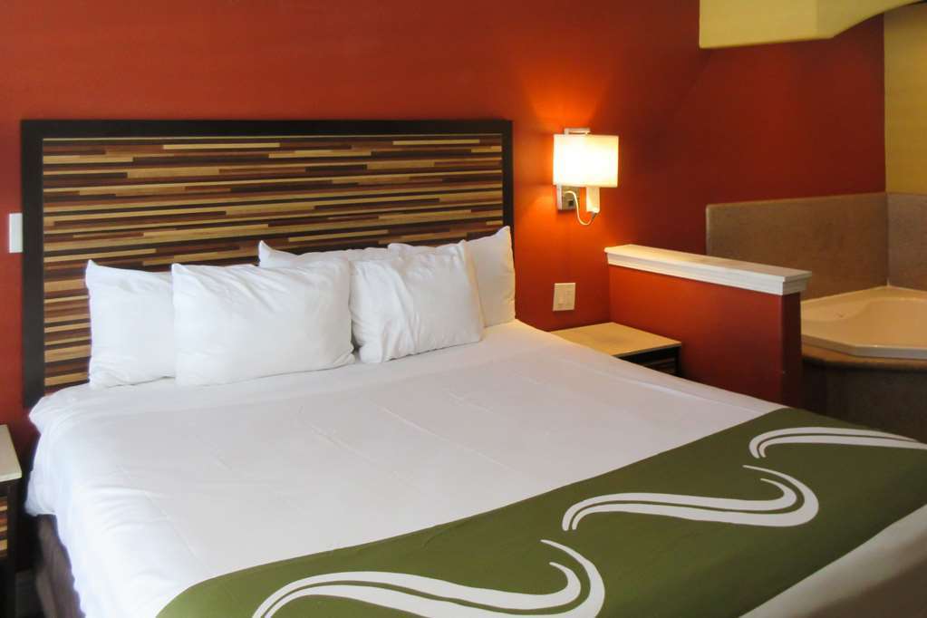 Quality Inn & Suites Sacramento Pokój zdjęcie
